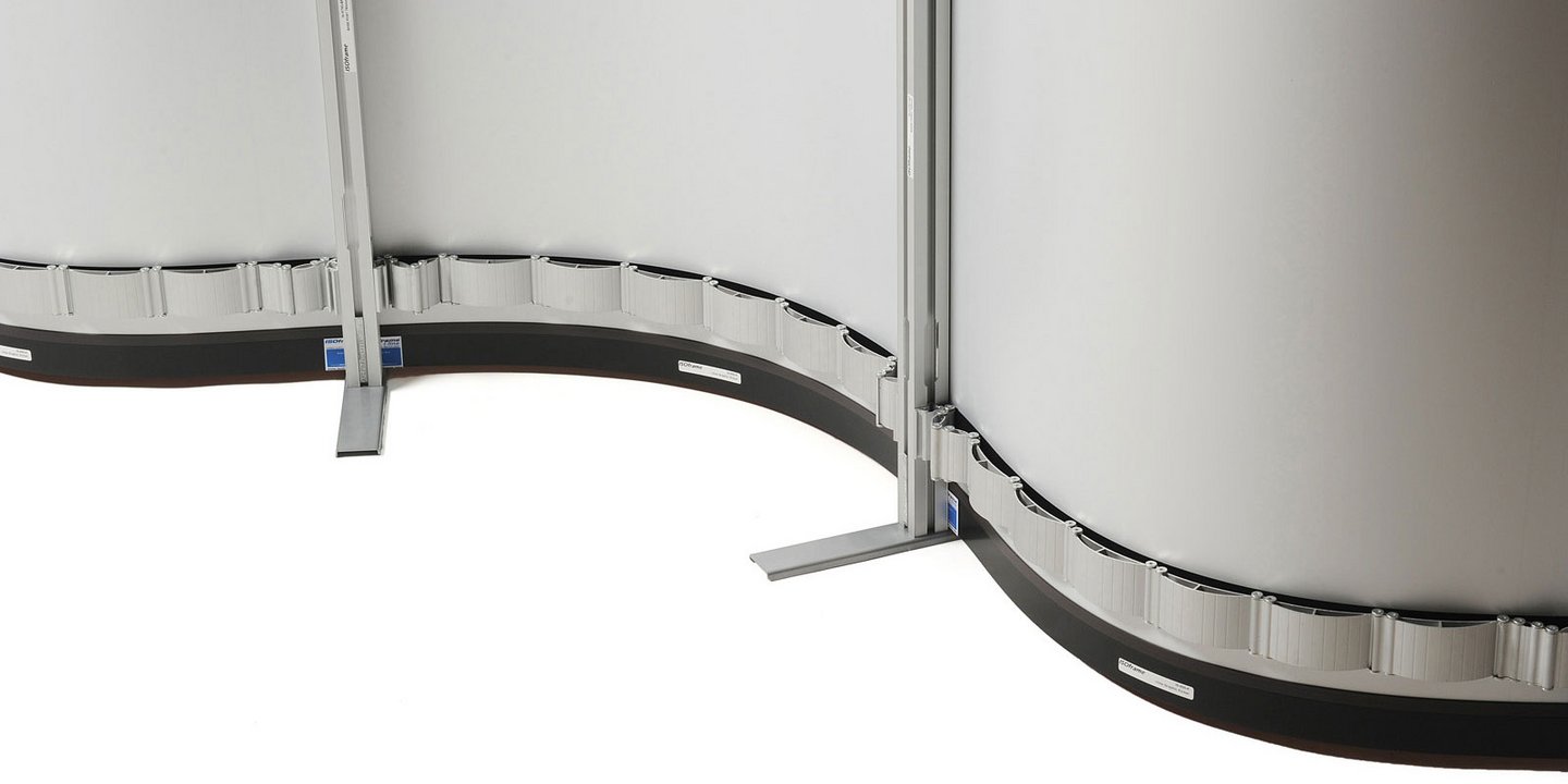Mobile exhibition stand - ISOframe Wave flexi-link