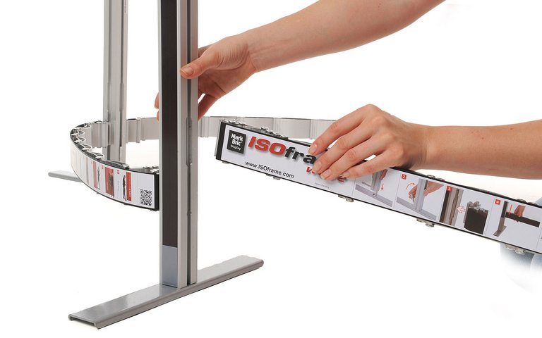Mobile exhibition stand - ISOframe Wave link connection