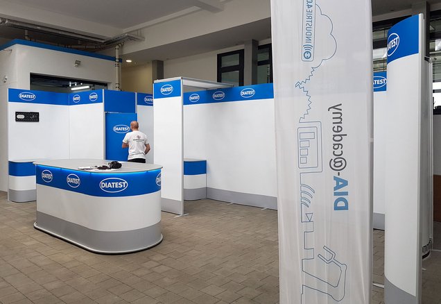 Mobile exhibition stand - ISOframe Wave - DIATEST Hermann Költgen GmbH Mobile exhibition stand - ISOframe Wave - DIATEST Hermann Költgen GmbH